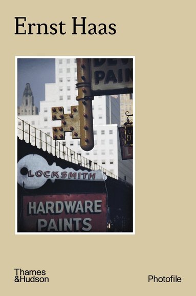 Ernst Haas, Häftad