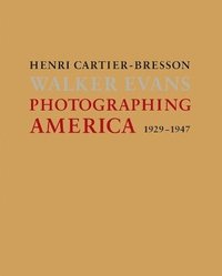 bokomslag Photographing America