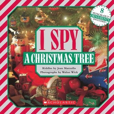 bokomslag I Spy a Christmas Tree [With 8 Punch-Out Ornaments]