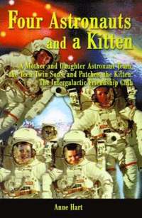 bokomslag Four Astronauts and a Kitten