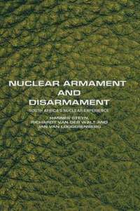 bokomslag Nuclear Armament and Disarmament