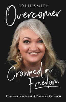 Kylie Smith - Overcomer, Häftad