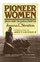 Joanna Stratton - Pioneer Women, Häftad