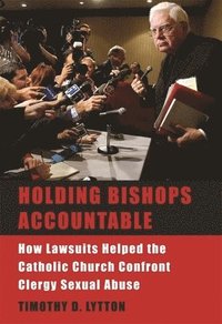 bokomslag Holding Bishops Accountable