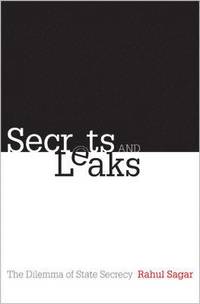 bokomslag Secrets and Leaks