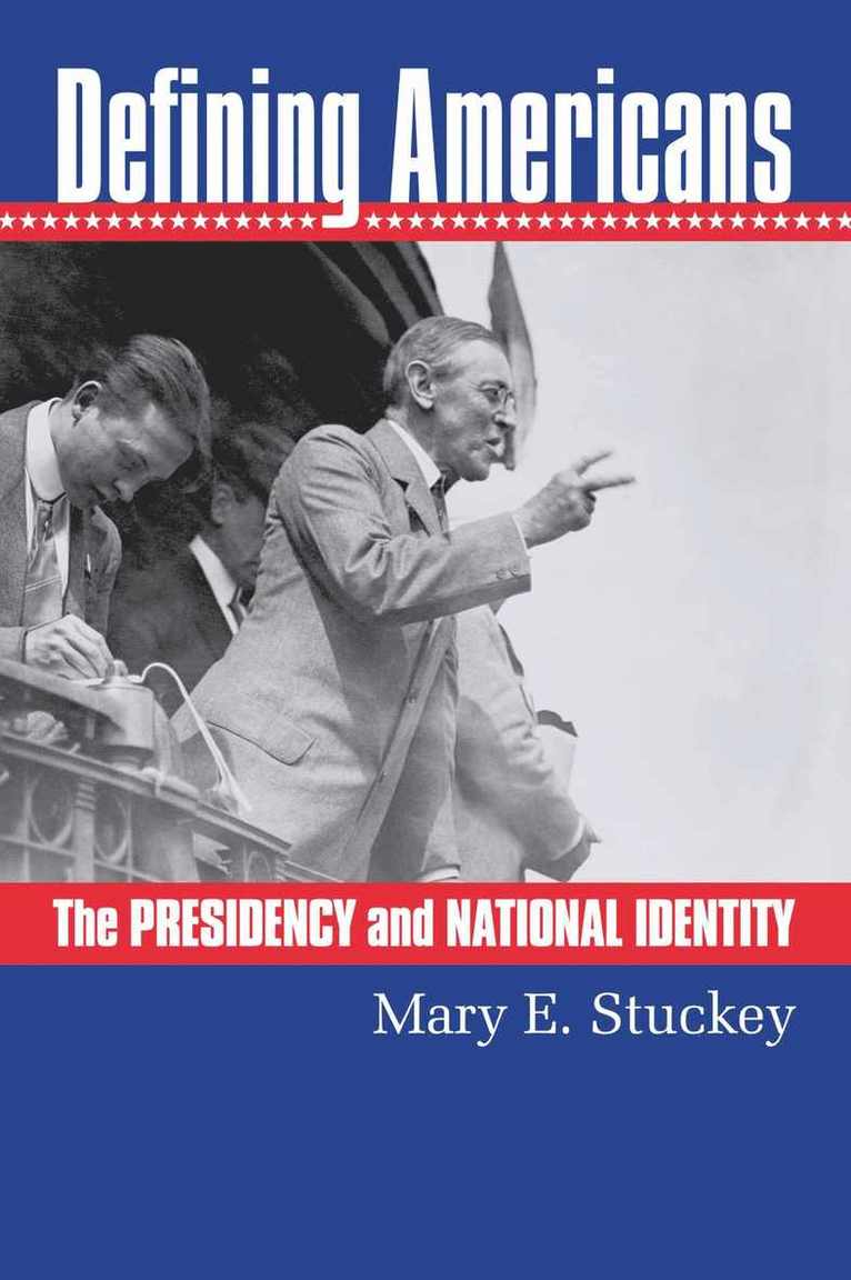 Mary E. Stuckey - Defining Americans, Inbunden