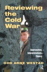 bokomslag Reviewing the Cold War