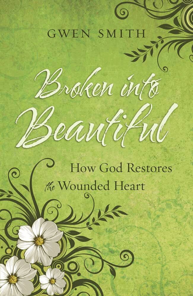 Gwen Smith - Broken into Beautiful, Häftad