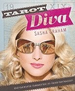 bokomslag Tarot diva - ignite your intuition, glamorize your life, unleash your fabul