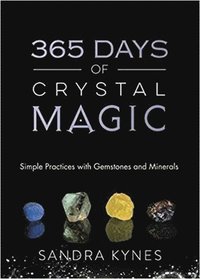 bokomslag 365 Days of Crystal Magic