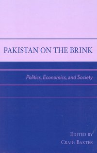 bokomslag Pakistan on the Brink