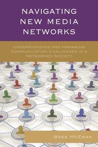 bokomslag Navigating New Media Networks
