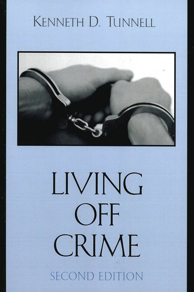 bokomslag Living Off Crime