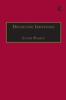 Lynne Pearce - Devolving Identities, Inbunden