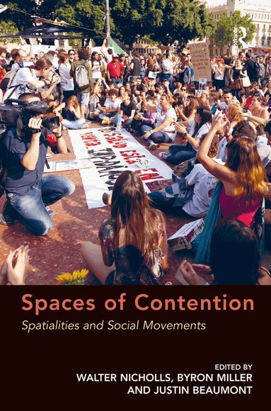 Byron Miller, Walter Nicholls - Spaces of Contention, Inbunden