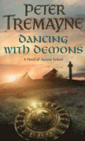 bokomslag Dancing with Demons (Sister Fidelma Mysteries Book 18)