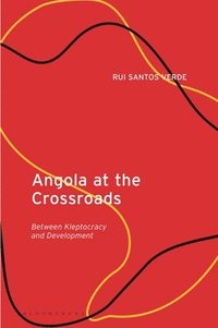 bokomslag Angola at the Crossroads