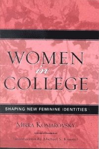 bokomslag Women in College