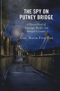bokomslag The Spy on Putney Bridge