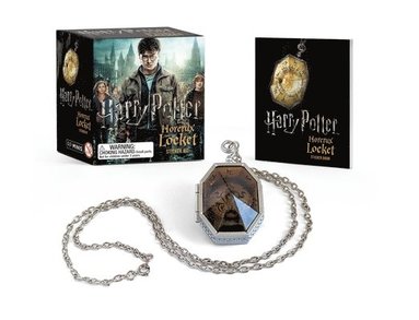 bokomslag Harry Potter Locket Horcrux Kit and Sticker Book