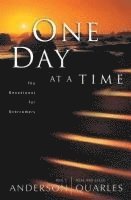 bokomslag One Day at a Time  The Devotional for Overcomers