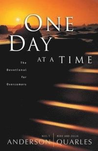 bokomslag One Day at a Time - The Devotional for Overcomers