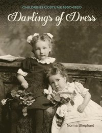 bokomslag Darlings of Dress