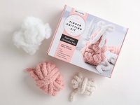 bokomslag Super Simple Finger Knitting Kit Sugarplum Christmas Tree