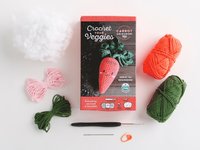 bokomslag Crochet Your Veggies Amigurumi Kit Carrot