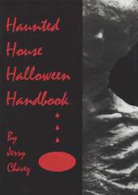 bokomslag Haunted House Halloween Handbook