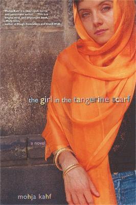 bokomslag Girl in the Tangerine Scarf