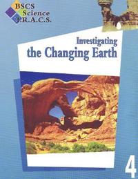 bokomslag TRACS Grade 4 Investigating Earth