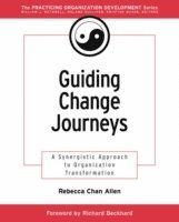 bokomslag Guiding Change Journeys