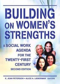 bokomslag Building on Women's Strengths