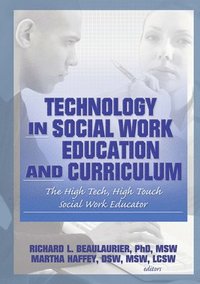 bokomslag Technology in Social Work Education and Curriculum
