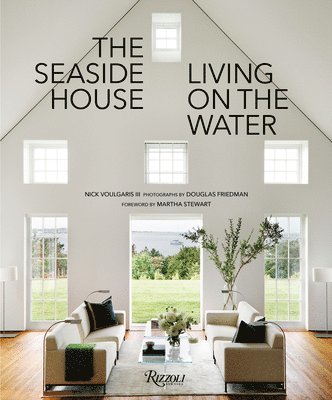 bokomslag The Seaside House: Living on the Water