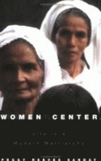 bokomslag Women at the Center