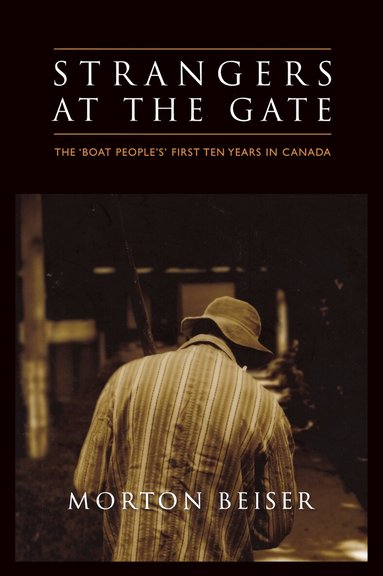 Morton Beiser - Strangers at the Gate, Häftad