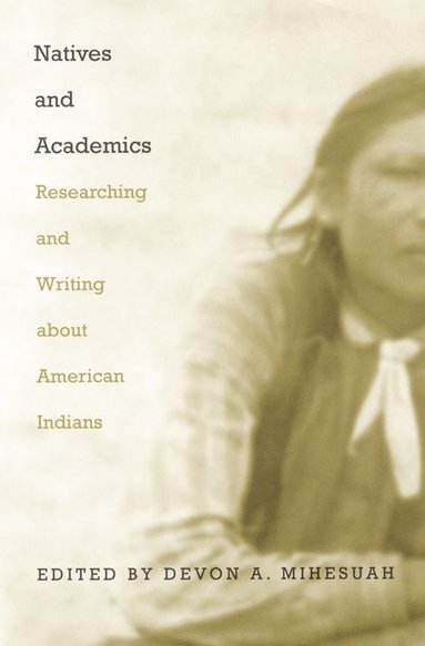 bokomslag Natives and Academics