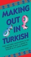 Ashley Carman - Making Out in Turkish, Häftad