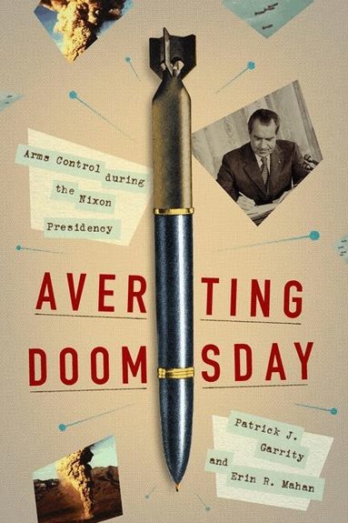 Patrick J. Garrity, Erin R. Mahan - Averting Doomsday, Inbunden