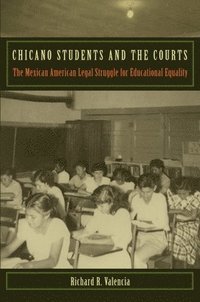 bokomslag Chicano Students and the Courts