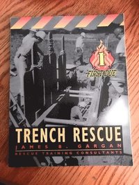 bokomslag First Due Trench Rescue