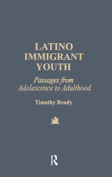 bokomslag Latino Immigrant Youth