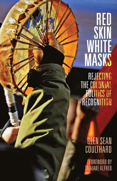 bokomslag Red Skin, White Masks