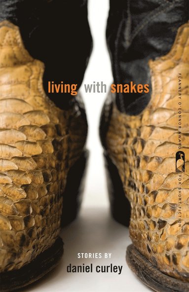 bokomslag Living with Snakes