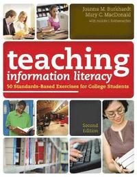 bokomslag Teaching Information Literacy