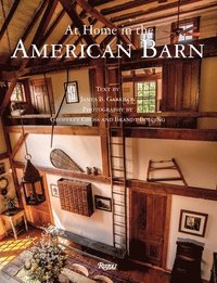 bokomslag At Home in The American Barn