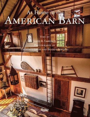 bokomslag At Home in The American Barn