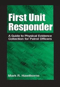 bokomslag First Unit Responder